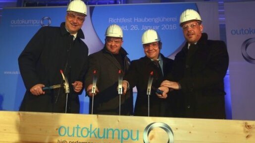 Mit dem Richtfest der neuen Halle der Haubenglüherei am 26. Januar 2016 läuteten Garrelt Duin, Minister für Wirtschaft, Energie, Industrie, Mittelstand und Handwerk des Landes Nordrhein-Westfalen, Ralf Heppenstiel, Vorsitzender des Europäischen Betrie