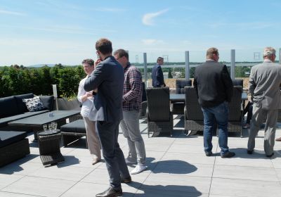 Einladend: Die Dachterrasse des höchsten Bürogebäudes in Spenge